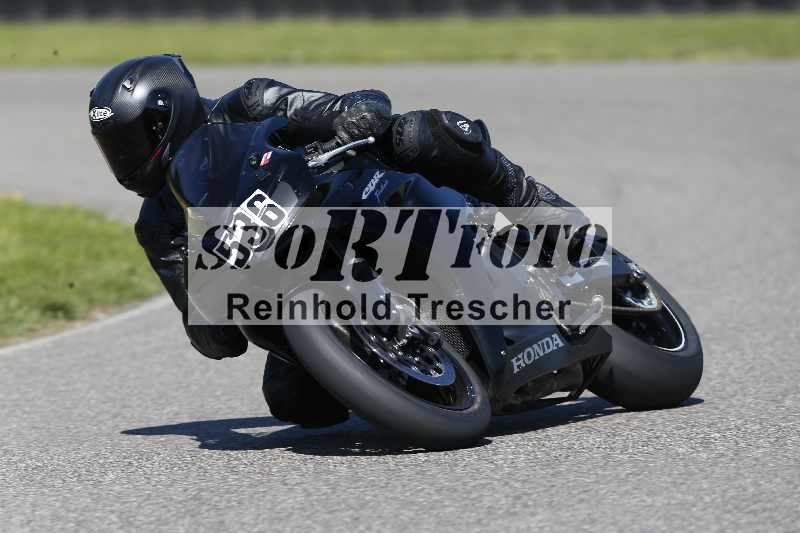 /43 08.08.2025 Discover the Bike ADR/Race 3 rot/536